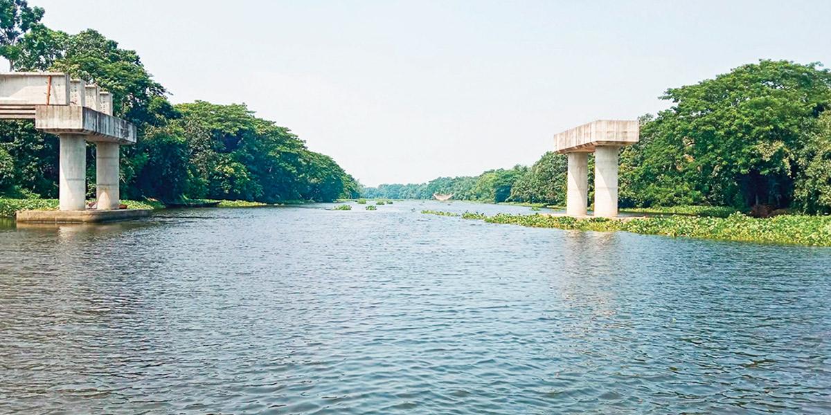 নড়াইলে পাঁচ বছরেও অসমাপ্ত সেতু