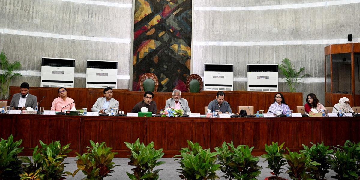 বিটিভিকে বাণিজ্যিক চ্যানেল না করার পরামর্শ সংসদীয় কমিটির