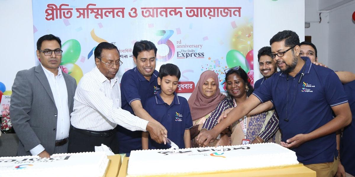 দৈনিক দেশের কণ্ঠের ৯ম প্রতিষ্ঠাবার্ষিকী উদযাপন