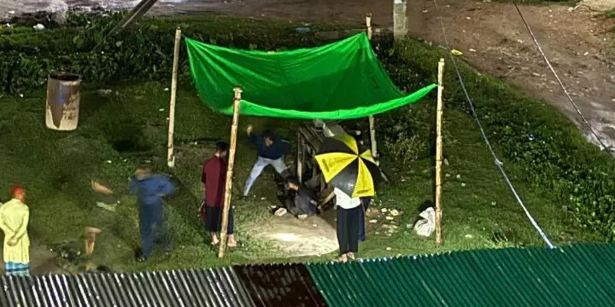 বাকলিয়ায় চুরির অভিযোগে যুবককে পিটিয়ে হত্যা, গ্রেপ্তার ৪