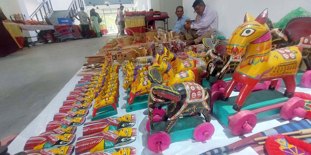 সোনারগাঁয় ৮ দিনব্যাপী লালন কারুমেলা শুরু