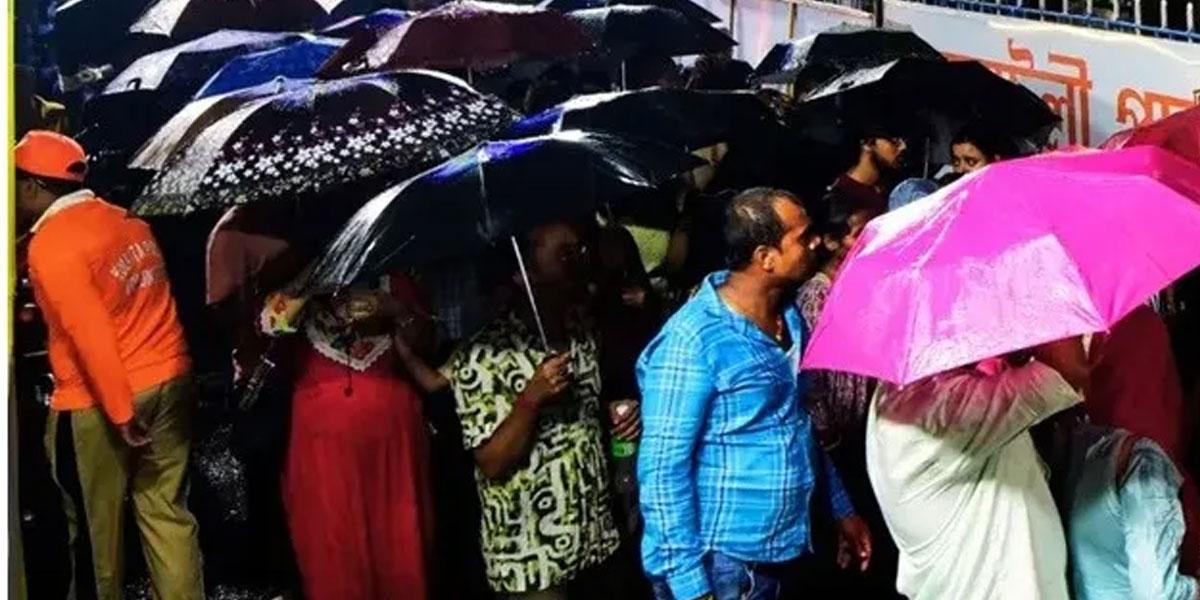 কলকাতায় পূজামণ্ডপে বিপর্যয়, ১৭ জনের মৃত্যুর খবর