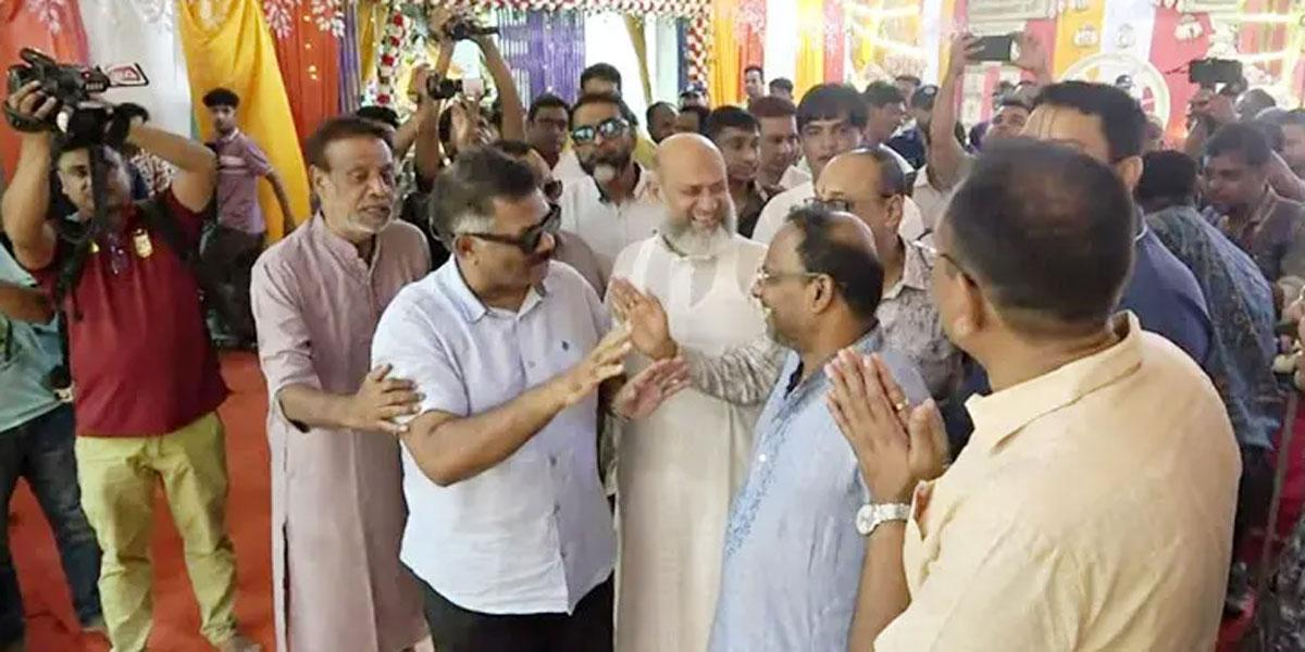 নাটোরে পূজামণ্ডপ পরিদর্শন করলেন ভারতীয় সহকারী হাইকমিশনার