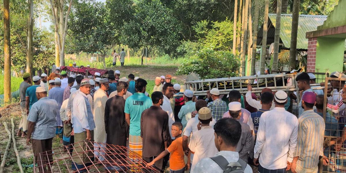 কুড়িগ্রামে সড়ক দুর্ঘটনায় নিহত মা ও দুই সন্তানের দাফন সম্পন্ন