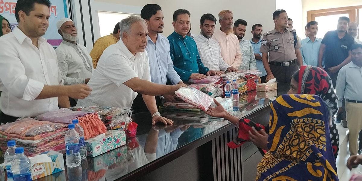 কর্ণফুলীতে দূর্গাপূজা উপলক্ষে প্রধানমন্ত্রীর উপহারসামগ্রী বিতরণ