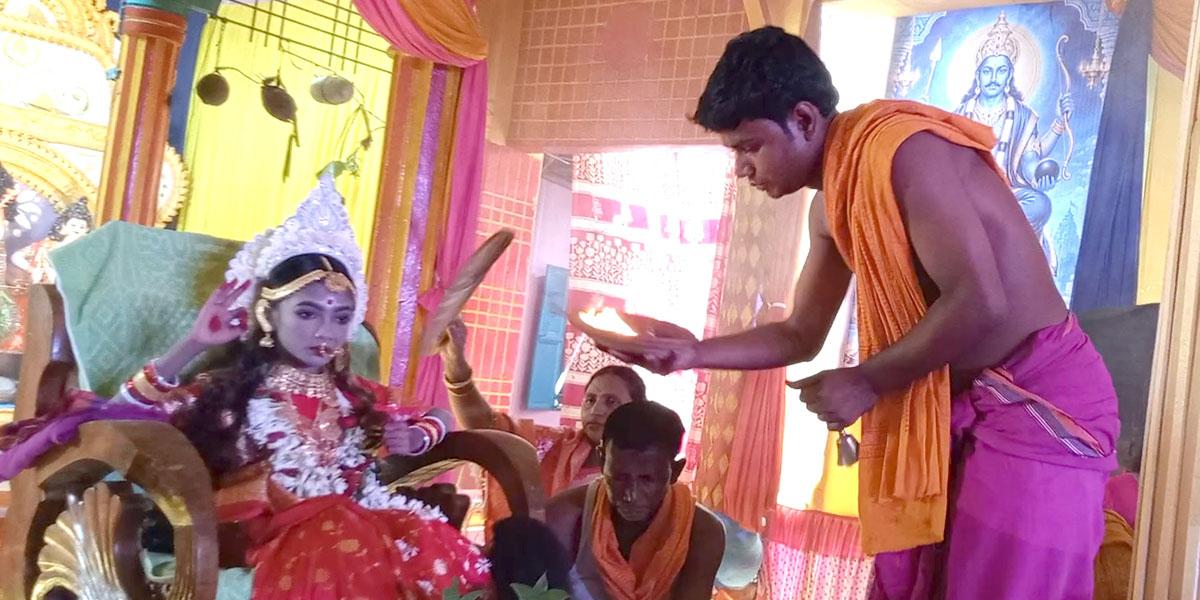 মহাঅষ্টমীতে জয়পুরহাটে কুমারী পূজা অনুষ্ঠিত