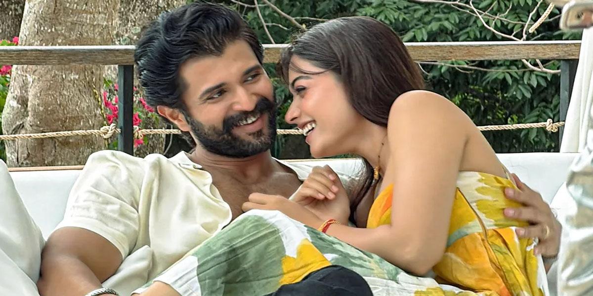 বিজয়কে রাজি করাতে এক বছর পেছনে ঘুরেছেন রাশমিকা