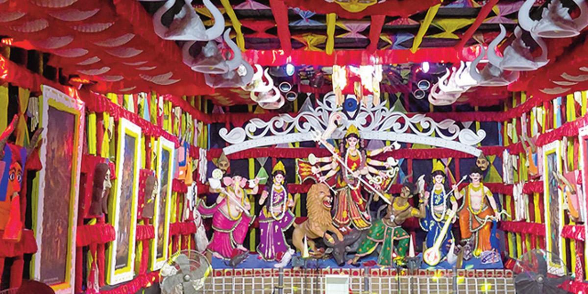 মণ্ডপজুড়ে পৌরাণিক কাহিনি