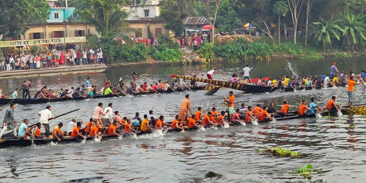 বিজয়া দশমী উপলক্ষে গোপালগঞ্জে অনুষ্ঠিত হলো নৌকাবাইচ