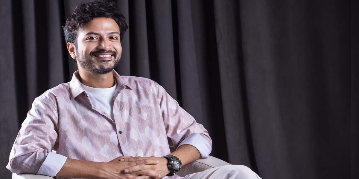 রহস্যময় চরিত্রে ইয়াশ রোহান