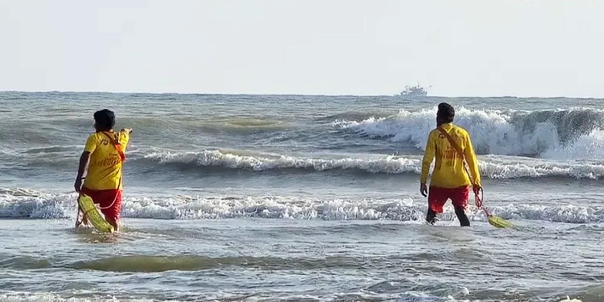 কক্সবাজার সৈকতে ভেসে এল আরও এক মরদেহ