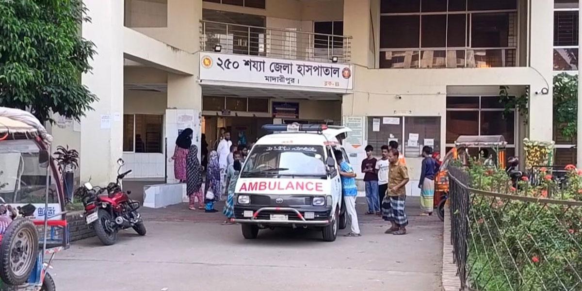 মাদারীপুরে সড়ক দুর্ঘটনায় ব্যবসায়ী নিহত