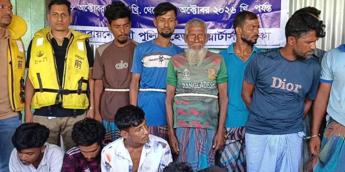 চাঁদপুরের মেঘনায় মা ইলিশ শিকার, ৩৩ জেলে আটক