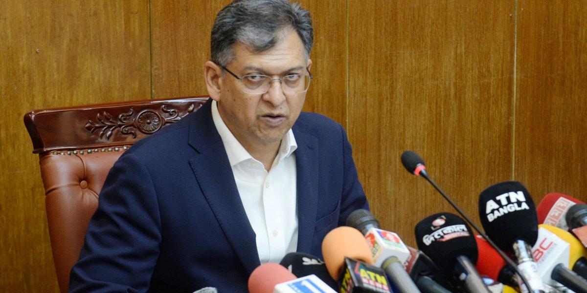 ফ্যাসিস্ট শক্তি ও পলাতক অপরাধীদের অপতৎপরতার সুযোগ দেওয়া হবে না: স্বরাষ্ট্রমন্ত্রী