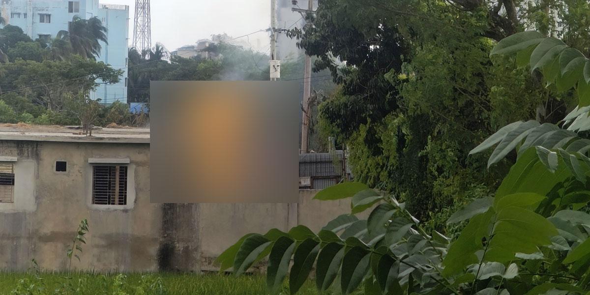 উখিয়ায় ৭ ঘণ্টা ধরে জ্বলছে প্রাকৃতিক গ্যাসের আগুন, নিয়ন্ত্রণে আসছে বাপেক্সের বিশেষজ্ঞ দল